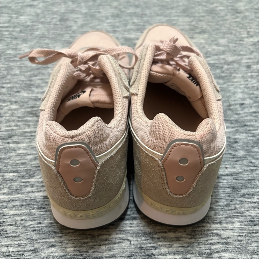 Nike Venture Runner Pink Oxford Running Shoes Ladies 11.5 - Picture 5 of 9